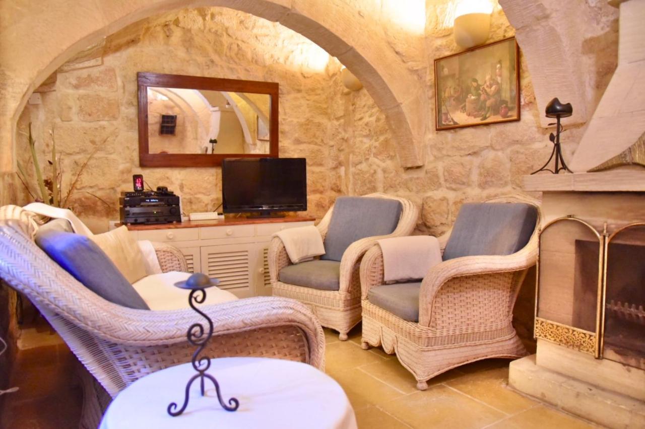 Ta'Martin Farmhouse Xewkija Gozo Villa Bagian luar foto